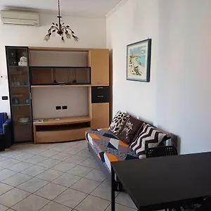 https://pretty-little-apartment.it-romehotels.com